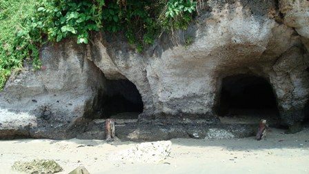 Japanese tunnels at the submarine bays